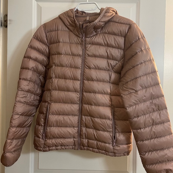 Aritzia Jackets & Blazers - TNA puffer